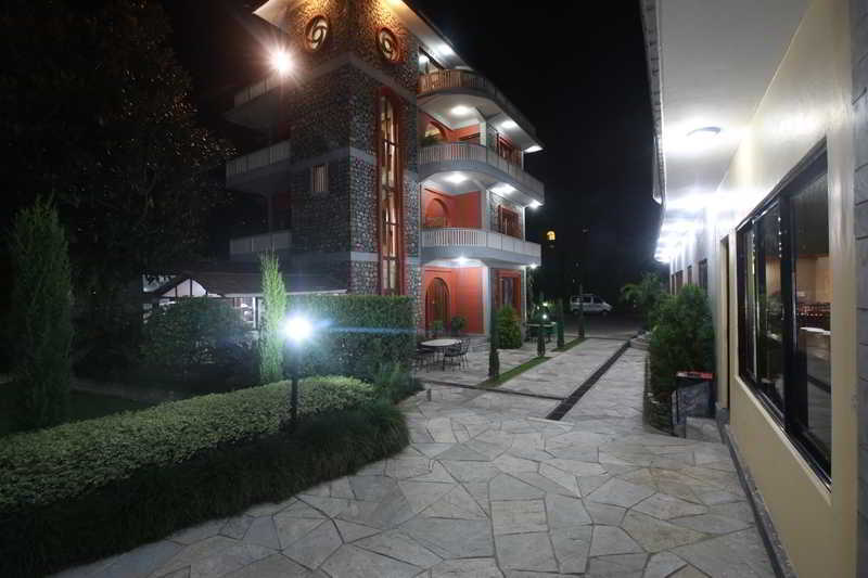 Hotel Peninsula Pokhara Eksteriør bilde