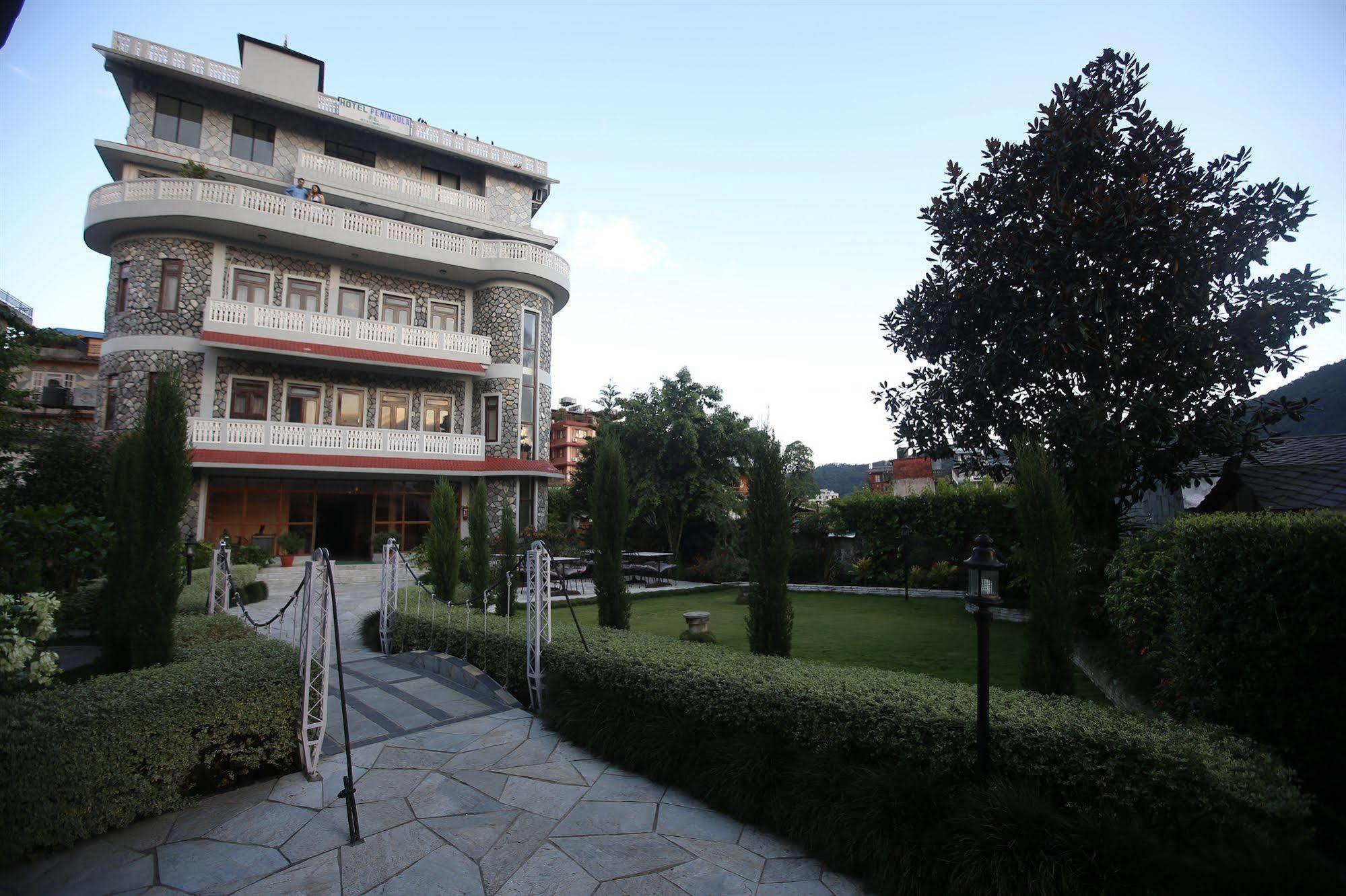 Hotel Peninsula Pokhara Eksteriør bilde